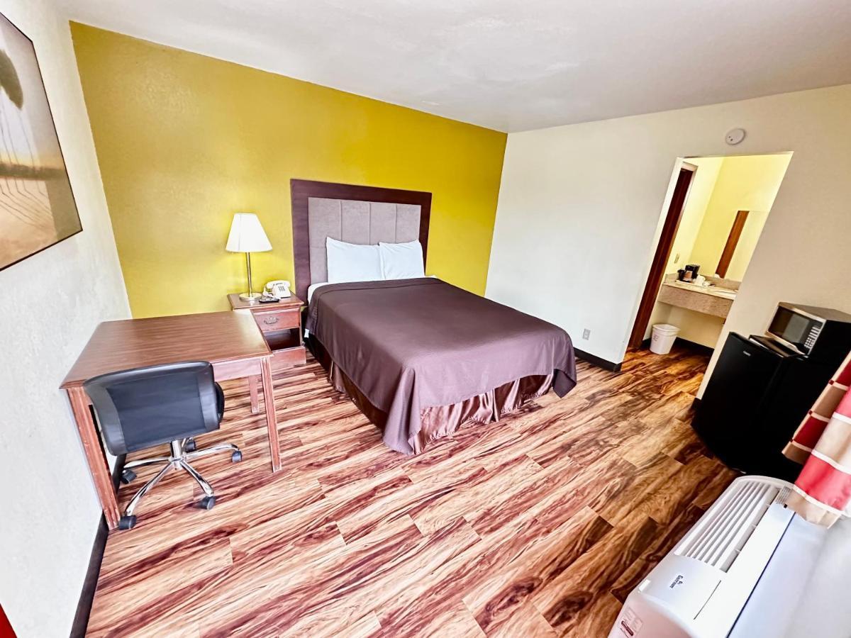 Regency Inn Iola Dış mekan fotoğraf