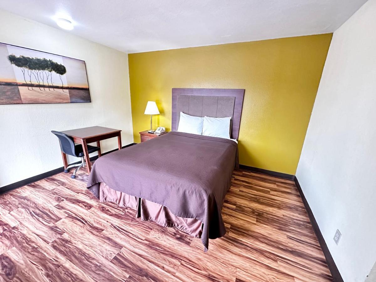 Regency Inn Iola Dış mekan fotoğraf