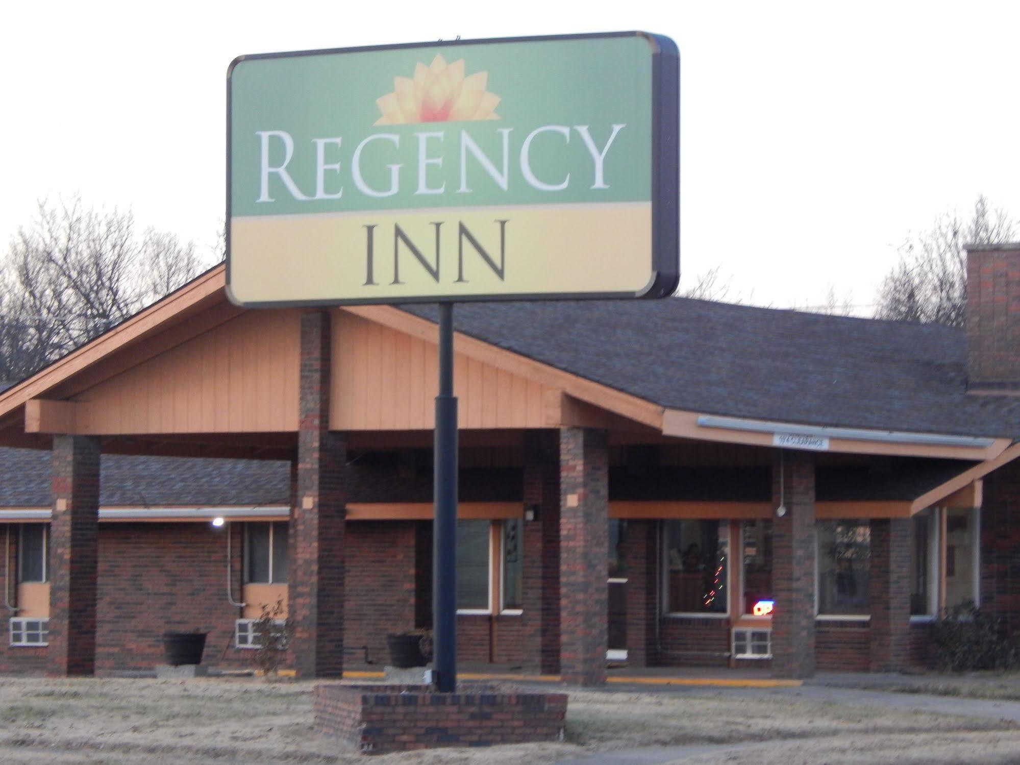 Regency Inn Iola Dış mekan fotoğraf